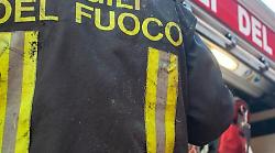 Arezzo, incendio nella notte di Capodanno: donna intossica e ricoverata in ospedale