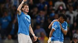 Poker alla Cremonese, il Napoli rimanda la festa scudetto dell'Inter