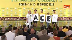 Flashmob dei giovani di Coldiretti per la pace al Villaggio di Udine, con il segretario Gesmundo