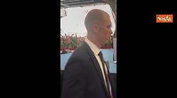 Trump balla tra i militari Usa in Giappone alla base navale "George Washington" di Yokosuka