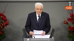 Mattarella a Berlino: Ci sono troppi "Dottor Stranamore" che "amano la bomba"