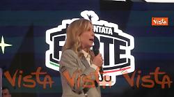 Meloni accoglie Abu Mazen sul palco di Atreju: "Sua presenza fa giustizia di tante bugie su di noi"