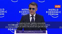 Macron scherza a Davos: &Egrave; un periodo di pace, stabilit&agrave; e prevedibilit&agrave;