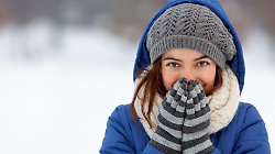 Torna il vero inverno: pioggia, vento e neve a quote basse. Fine settimana (e non solo) con il freddo