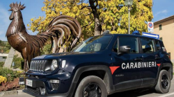 Ladri esperti di vino, rubano al ristorante bottiglie da 1.200 euro. Ma i carabinieri presentano il conto