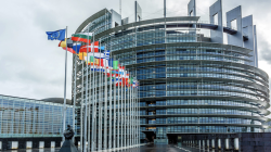 Il lavoro da favola: stipendi fino a 21 mila euro al mese. C'&egrave; posto per 1.500 funzionari