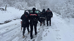 Autobus bloccato dalla neve: gruppo di 58 pellegrini soccorso dai carabinieri a Chiusi della Verna