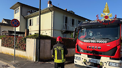 Incendio nella notte in una abitazione, feriti due giovani di 19 e 23 anni e una donna (52)