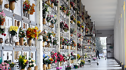 Cimiteri e nuove regole: il timore di sepolture lontane dalla residenza, concessioni ridotte a 30 anni
