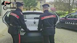 Trasportano un chilo di cocaina in auto: traditi dalla frenata davanti ai carabinieri: due arrestati