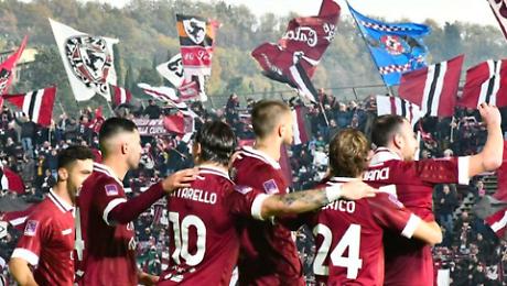 Stadio tutto esaurito: il Ravenna giocher&agrave; in una bolgia amaranto. La banda Bucchi pronta all'assalto