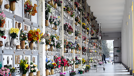 Cimiteri e nuove regole: il timore di sepolture lontane dalla residenza, concessioni ridotte a 30 anni