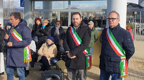 Tutti in difesa dell'ospedale: sindaci e cittadini. La protesta non ha colore politico