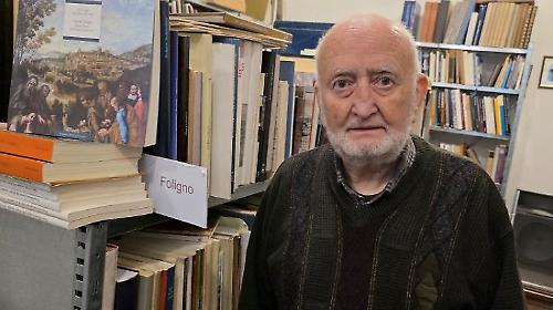 Foligno, le opere di Federico Zeri alla biblioteca "Dante Alighieri": il dono del libraio Giovanni Carnevali