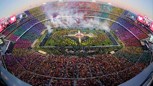 Super Bowl 2026, stanotte la finale tra New England Patriots e Seattle Seahawks: dove vederla in tv, orario, inno e Halftime Show