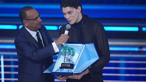 Nicol&ograve; Filippucci vincitore delle Nuove Proposte a Sanremo 2026: "E' un sogno, non ho parole". Video