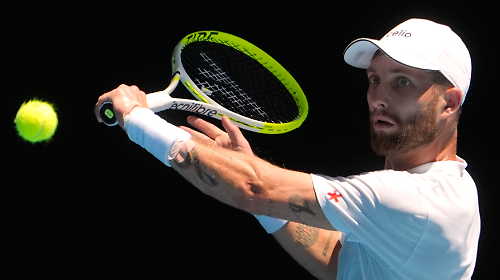 Chi &egrave; Corentin Moutet, il musicista-tennista avversario di Sinner al Miami Open