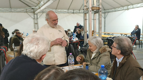 Sapori, tradizione e Andy Luotto: a Mantignana di Corciano al via la 22esima rassegna della torta di Pasqua umbra