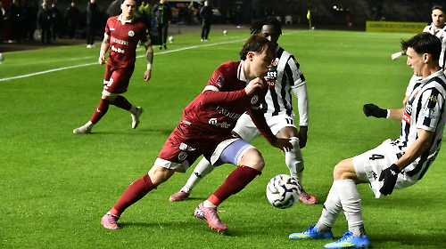 Arezzo, che beffa. L'Ascoli si prende il big match all'ultimo secondo su calcio di rigore