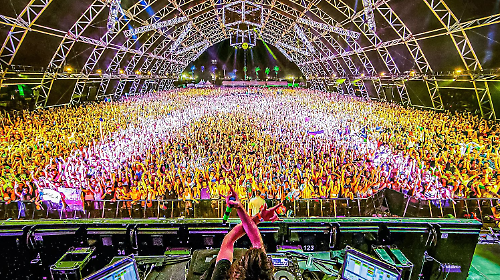 Coachella 2026: ecco il compenso ultramilionario a Justin Bieber. I numeri da capogiro del festival pi&ugrave; virale e globale di sempre. E Katy Perry ruba la scena