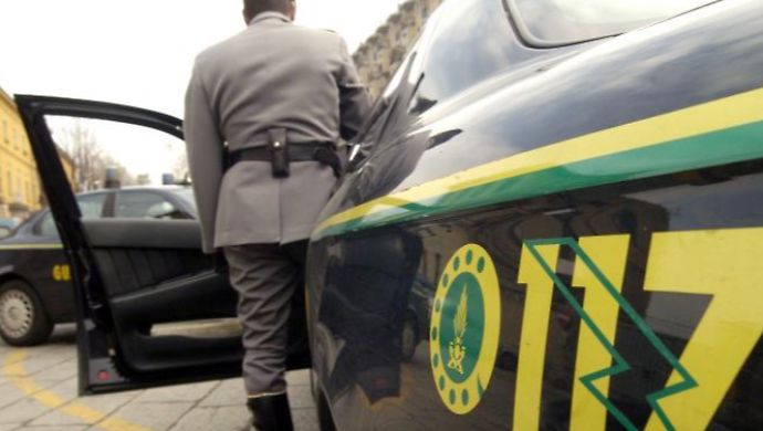 Frode nel commercio in argento, operazione della Guardia di Finanza: sequestrati beni per 15 milioni di euro, 15 indagati