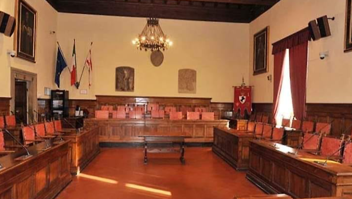 Voci di sondaggio sul sindaco: "Tanti performante". Tutte le ipotesi del centrodestra, i nodi sul tavolo regionale