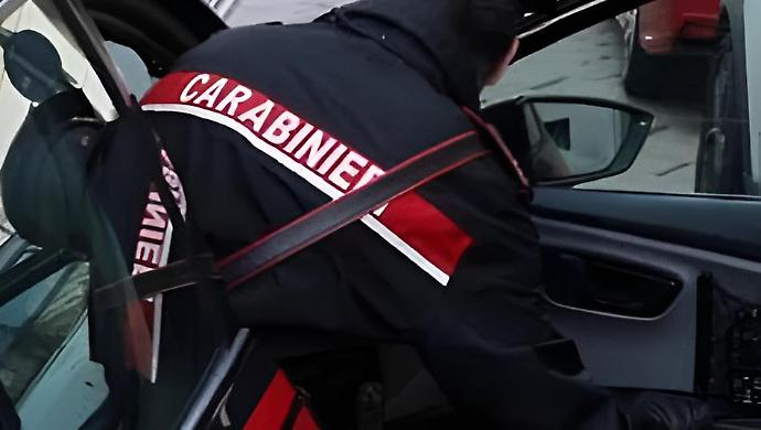 Donna scrive messaggio d'addio ai parenti. I carabinieri la salvano dal gesto estremo