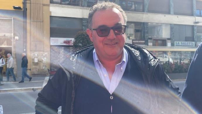 Il presidente  di Ora Sandro Sarri