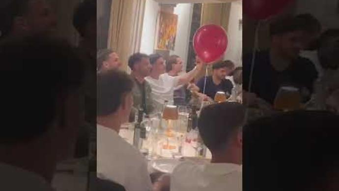 Passaggio in B: l'Arezzo a tavola rende omaggio a Pupo. Convivio per festeggiare la promozione