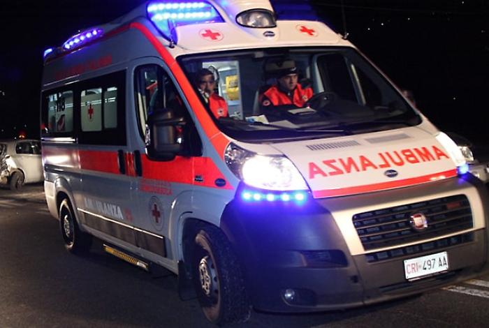 Tragedia nella notte sulla Sp77, muore motociclista di 57 anni