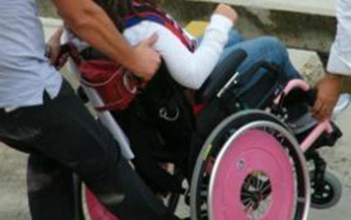 "Ha offeso un ragazzo con disabilità". Il racconto di un testimone, l'episodio in un locale dell'Aretino