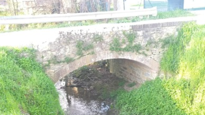 Il ponte da abbattere