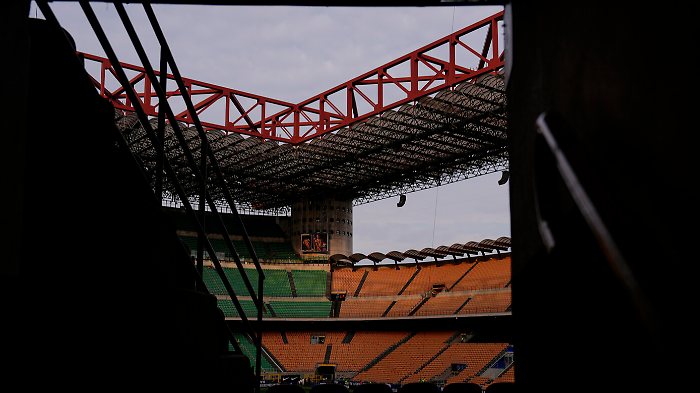 Champions League, l'Uefa nega la finale 2027 nello stadio San Siro: "Il Comune di Milano non garantisce sull'assenza di lavori"