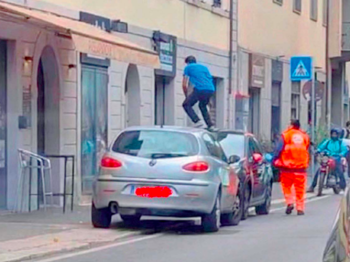 Danni alle auto