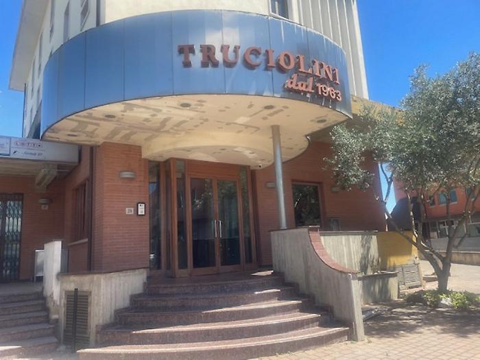L'allarme di residenti e lavoratori: "Arrivano nuovi migranti all'ex Truciolini". Il 1 ottobre incontro in Prefettura