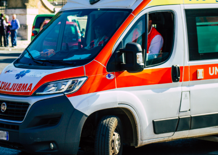 Cortona, scontro fra tre auto: feriti ventenne e donna di 62 anni