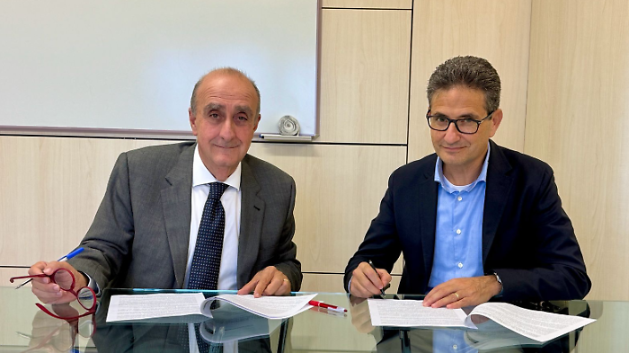 Sanità, Enrico Andolfi è il nuovo direttore Chirurgia generale e d'urgenza dell'ospedale del Valdarno a Montevarchi