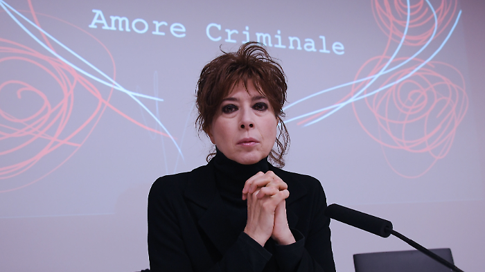 Amore Criminale con Veronica Pivetti