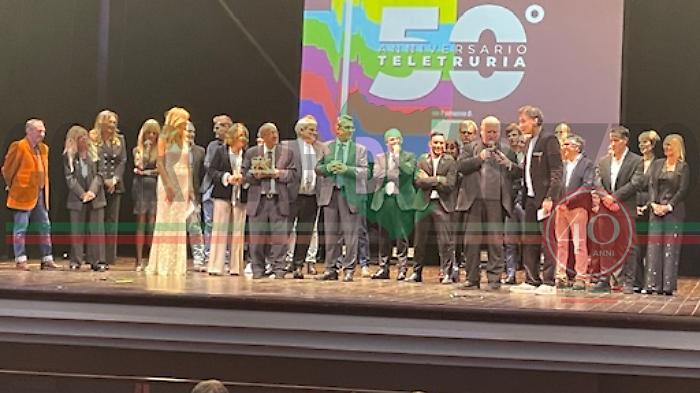 Anche Maurizio Sarri e Andrea Scanzi brindano ai 50 anni di Teletruria, la televisione di Arezzo