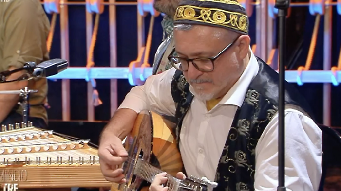 Massimo Ferri, la musica e l'impegno sociale: Officine della cultura, Orchestra multietnica e il teatro