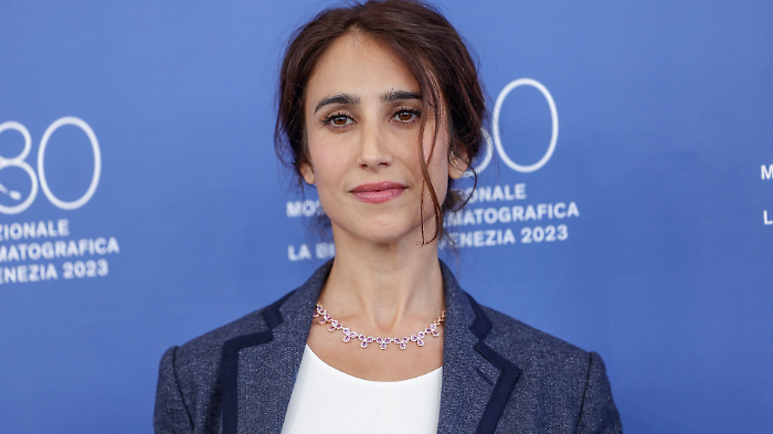 Chi &egrave; Silvia d'Amico, dagli esordi al cinema alla serie tv con Salvatore Esposito 