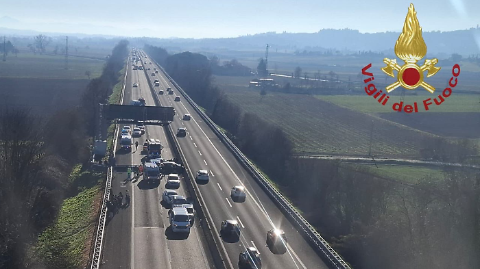 Due incidenti stradali in A1 con 10 auto coinvolte e 29 persone ferite