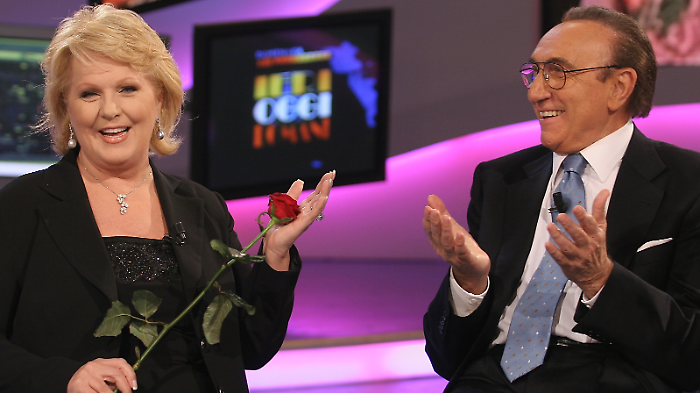 Katia Ricciarelli ospite a Storie di donne al bivio, tutte le relazioni: da Jos&eacute; Carreras al matrimonio con Pippo Baudo