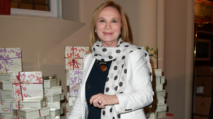 Rosanna Lambertucci ospite a La volta buona: la carriera tra radio e tv, il matrimonio con Alberto Amodei e l'amore per Mario Di Cosimo