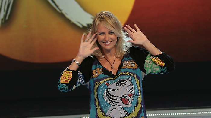 Licia Col&ograve; ospite di Caterina Balivo a La volta buona: l'amore per Nicola Pietrangeli, il matrimonio con Mr. Nat e la scoperta della sorella segreta