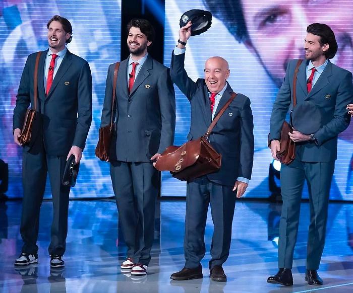 C'&egrave; posta per te, chi sono i postini: dallo storico Marcello Mordino all'ex di Noemi Bocchi Gianfranco Apicerni