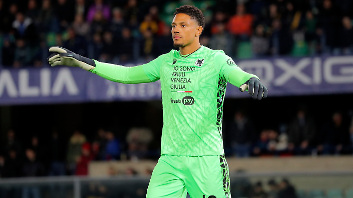 Maduka Okoye indagato per scommesse, chi &egrave; il portiere dell'Udinese: et&agrave;, carriera e l'esclusione dalla nazionale nigeriana