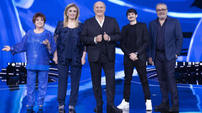 Io canto senior stasera in tv venerd&igrave; 17 gennaio su Canale 5: sorprese e nuove sfide nel programma con Gerry Scotti