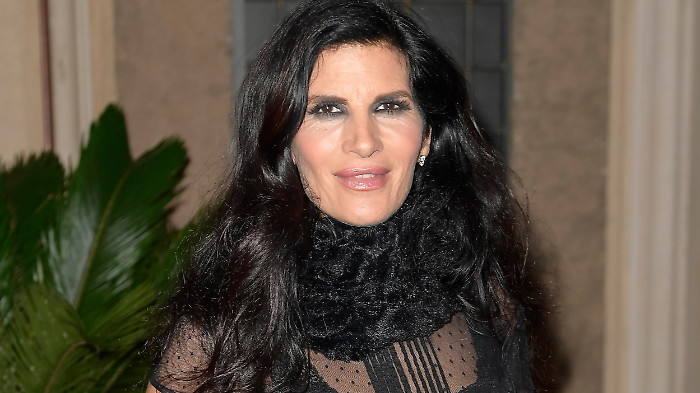 Pamela Prati ospite oggi in tv da Monica Setta  a Storie di donne al bivio: dal possibile flirt con un ragazzo di 20 anni alla storia con  Mark Caltagirone