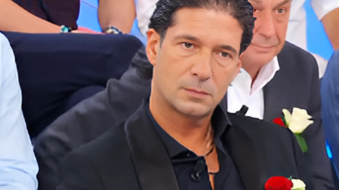 Finito il triangolo amoroso tra Diego, Sabrina e Cristina, lui rimane solo e balla con Gloria: ecco quello che &egrave; successo a Uomini e Donne in tv su Canale 5